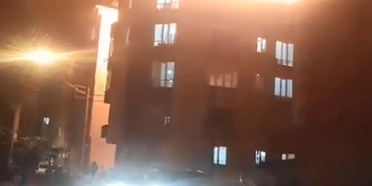 Çorlu'da Apartmanın Çatısında Çıkan Yangın Korkuttu