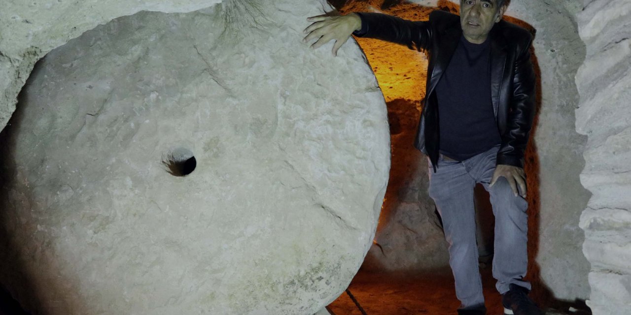 Evinin Altındaki 2 Bin Yıllık Yer Altı Şehrini Gün Yüzüne Çıkardı