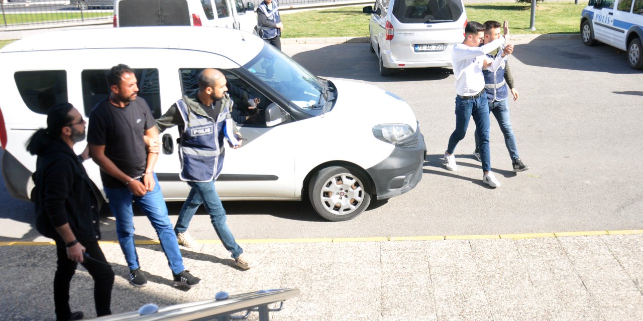 Parktaki Kavgada Cinayet Şüphelisi Svap Örneğiyle Belirlendi