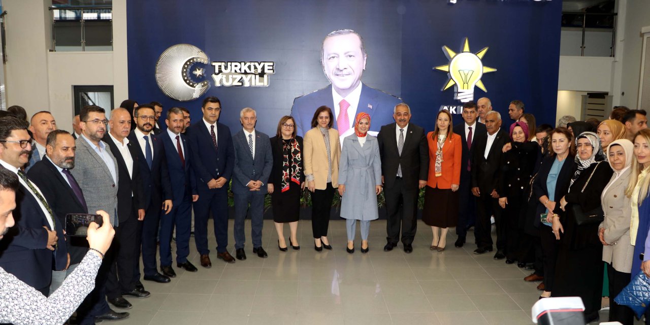 Bakan Göktaş: Aile Ve Gençlik Bankası Projesi, Deprem Bölgesindeki İllerimizden Başlayacak (2)