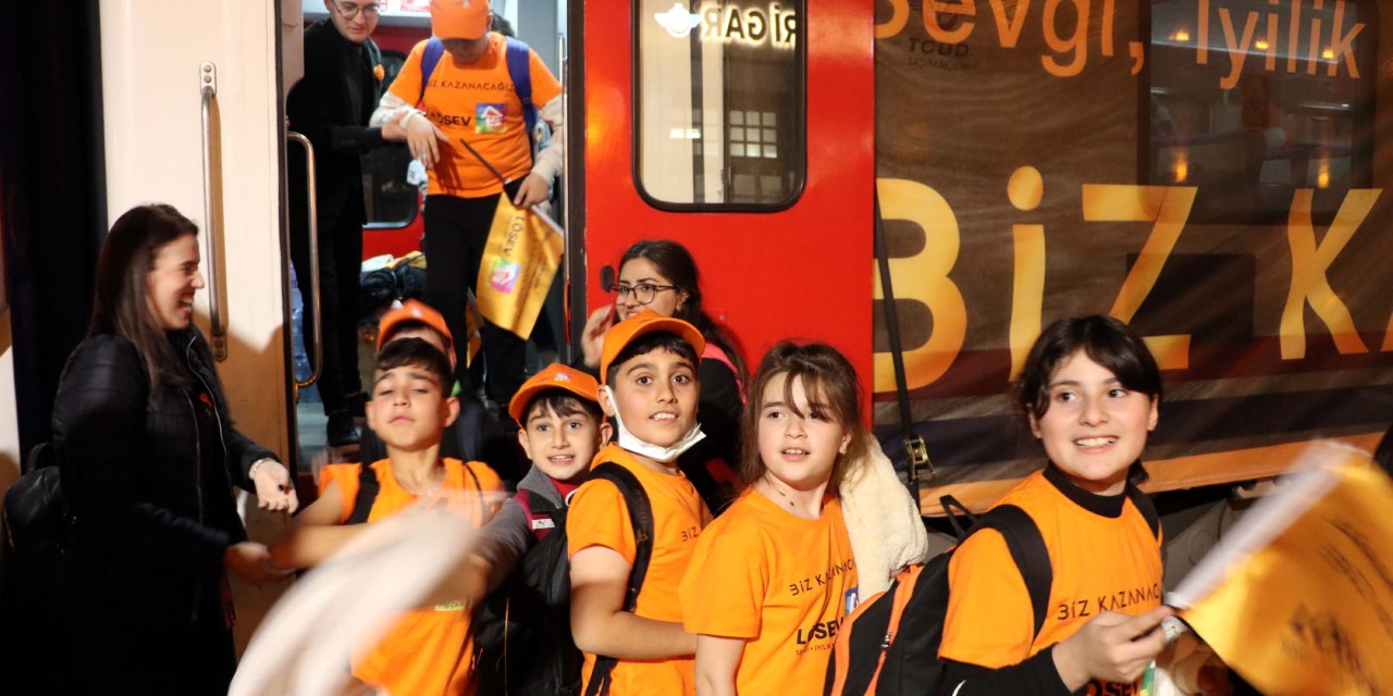 Ankara'dan Yola Çıkan Lösev Sevgi Treni, Kayseri'ye Ulaştı