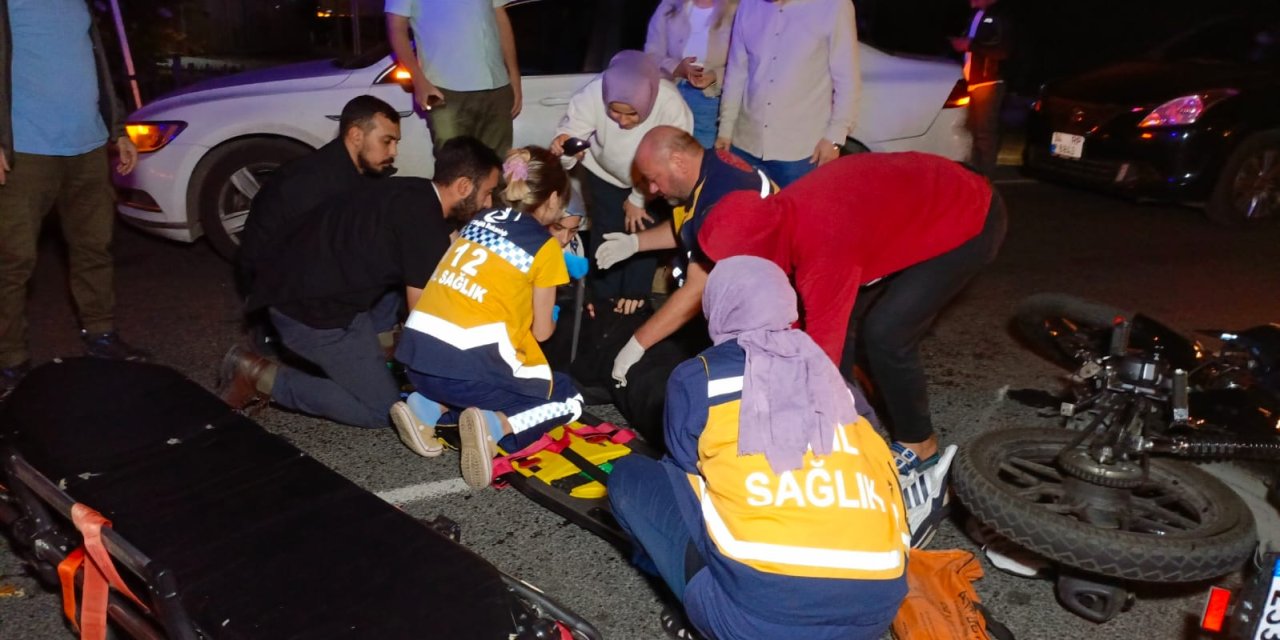 Güngören'de Motosiklet Otomobile Çarptı:  1 Yaralı