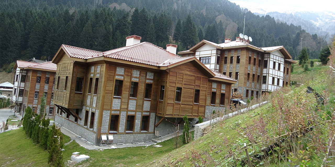 Ayder Kentsel Dönüşüm Sonrası Yöresel Mimarisi İle Kendini Göstermeye Başladı