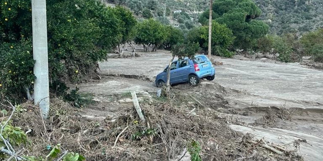 Aydın'da 3 Kişinin Öldüğü Selde Kayıp Çiftçiyi Arama Çalışmalarında 3'üncü Gün (2)