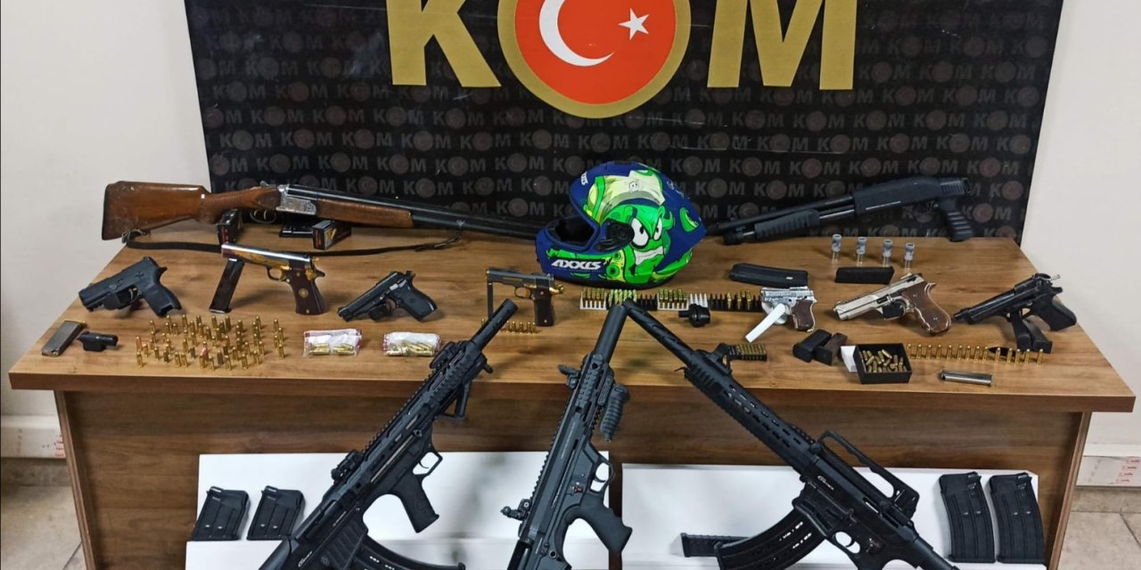 Sosyal Medyadan Husumetlilerine Silahla Gözdağı Veren 7 Şüpheli Yakalandı