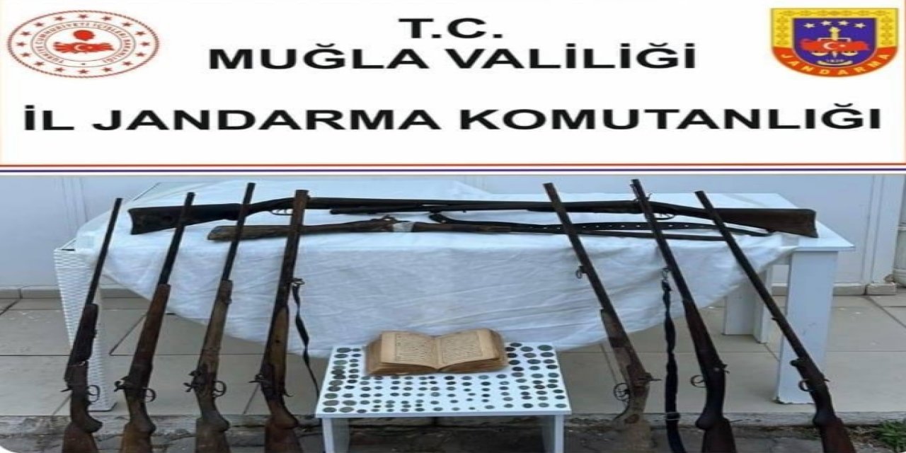 Jandarmanın Durdurduğu Otomobilden Eski Kur'an-ı Kerim, Sikke Ve 9 Tüfek Çıktı