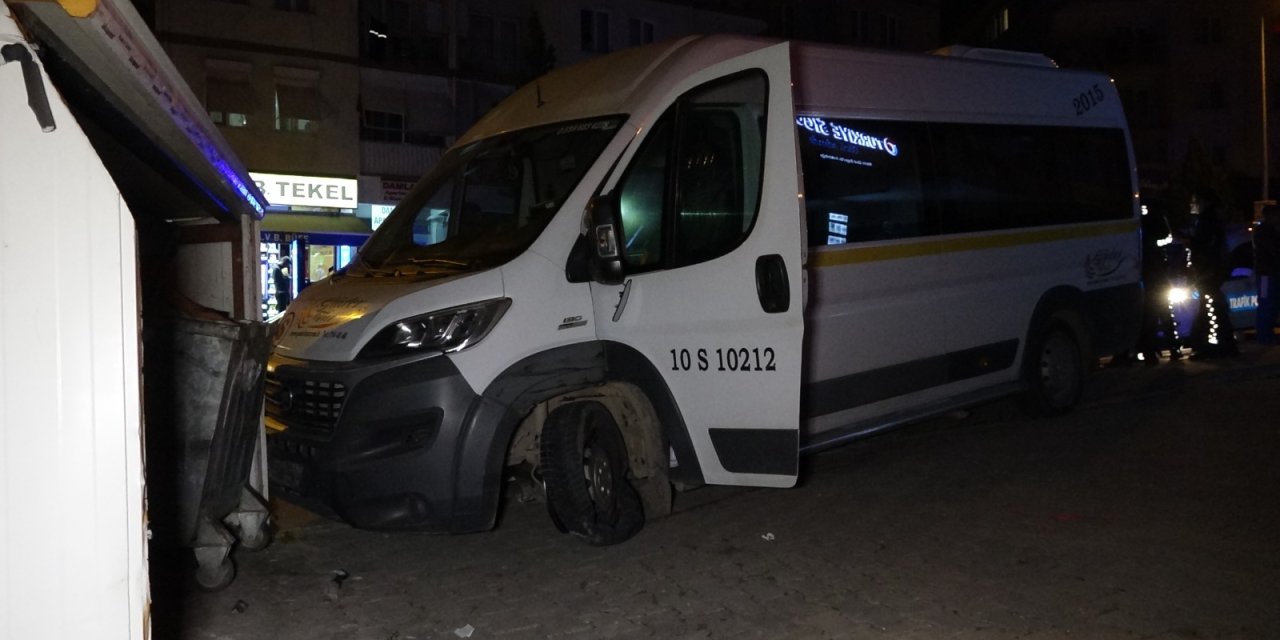'Düz Kontak' Yöntemiyle Çaldığı Servis Minibüsüyle 130 Kilometre Kaçtı