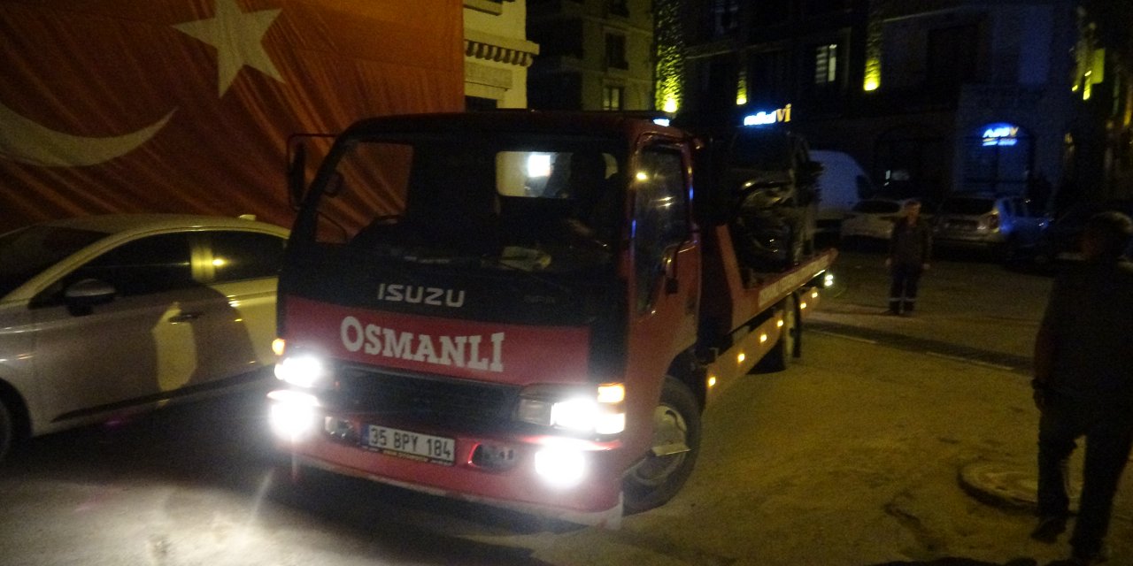 Kazada Savrulan Otomobilin Kaldırıma Sıkıştırdığı Yayanın Bacağı Koptu