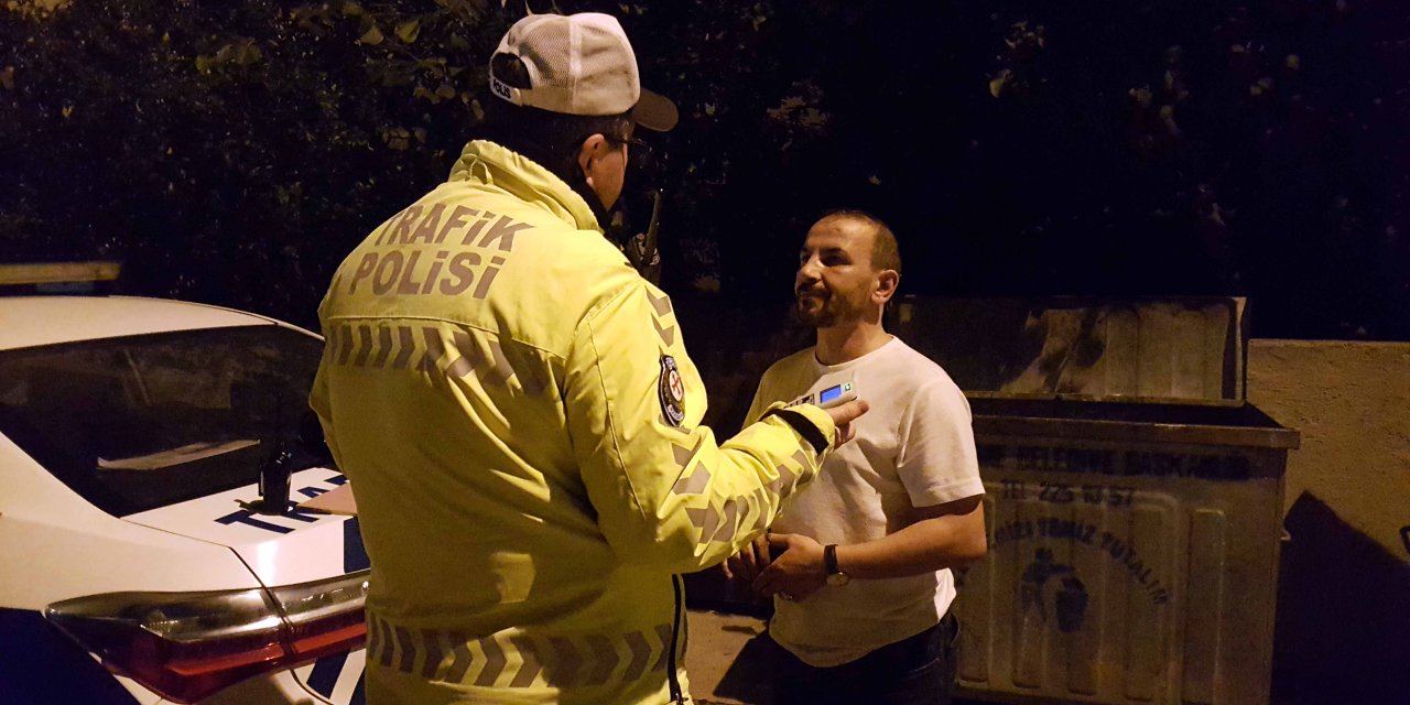Daha Önce Ehliyetine El Konulan Sürücü Yine Alkollü Yakalandı; Polise Zor Anlar Yaşattı