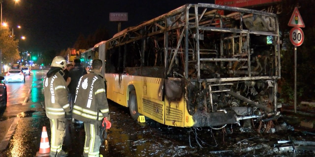 (Geniş Haber)-başakşehir'de İett Otobüsü Alev Alev Yandı