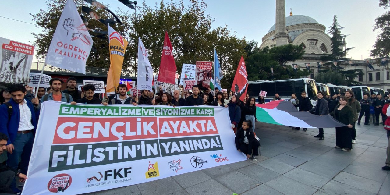 Üniversite Öğrencileri Filistin'e Destek İçin Yürüdü