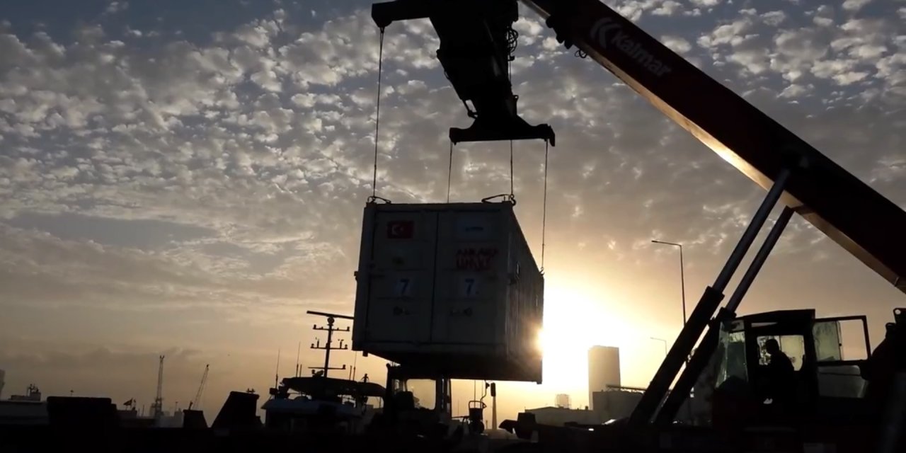 Gazze'ye Yardım İçin Hazırlanan Sağlık Gemisi Yola Çıktı (2)