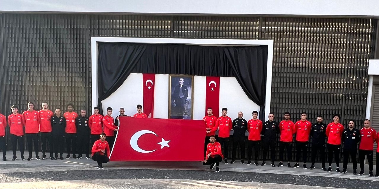 U19 Futbol Milli Takımı, Atatürk'ü Anma Töreni Düzenledi