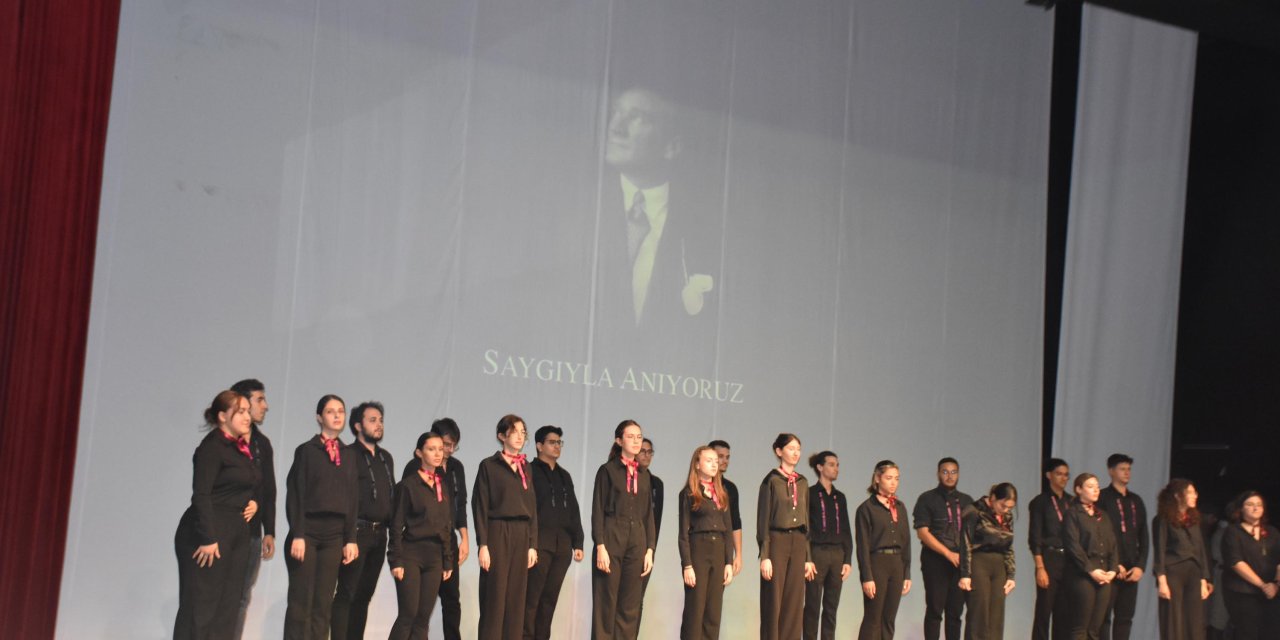 Cumhuriyet'in Kurucusu Atatürk, İzmir'de Törenle Anıldı (2)