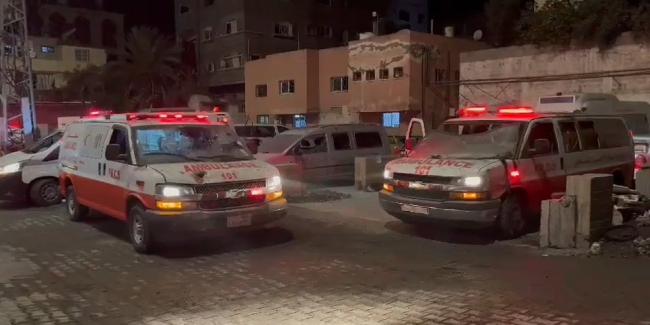 Filistin Kızılayı, 2 Ambulansının Daha Vurulduğunu Açıkladı