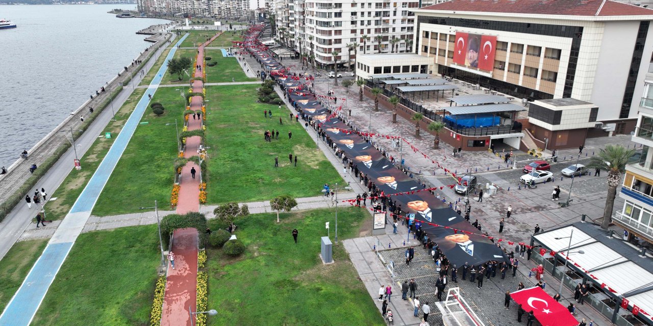 Cumhuriyet'in Kurucusu Atatürk, İzmir'de Törenle Anıldı (3)