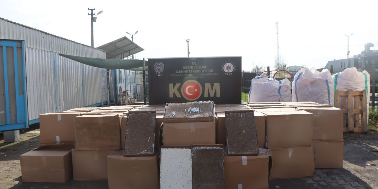 Düzce'de 2 Milyon Adet Dolu Makaron Ele Geçirildi