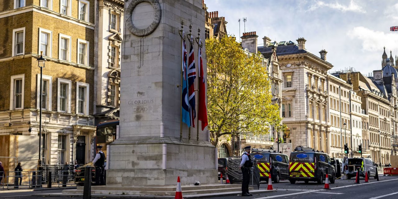 İngiliz Polisi, Bugün Londra’daki Büyük Etkinliklere Hazırlanıyor