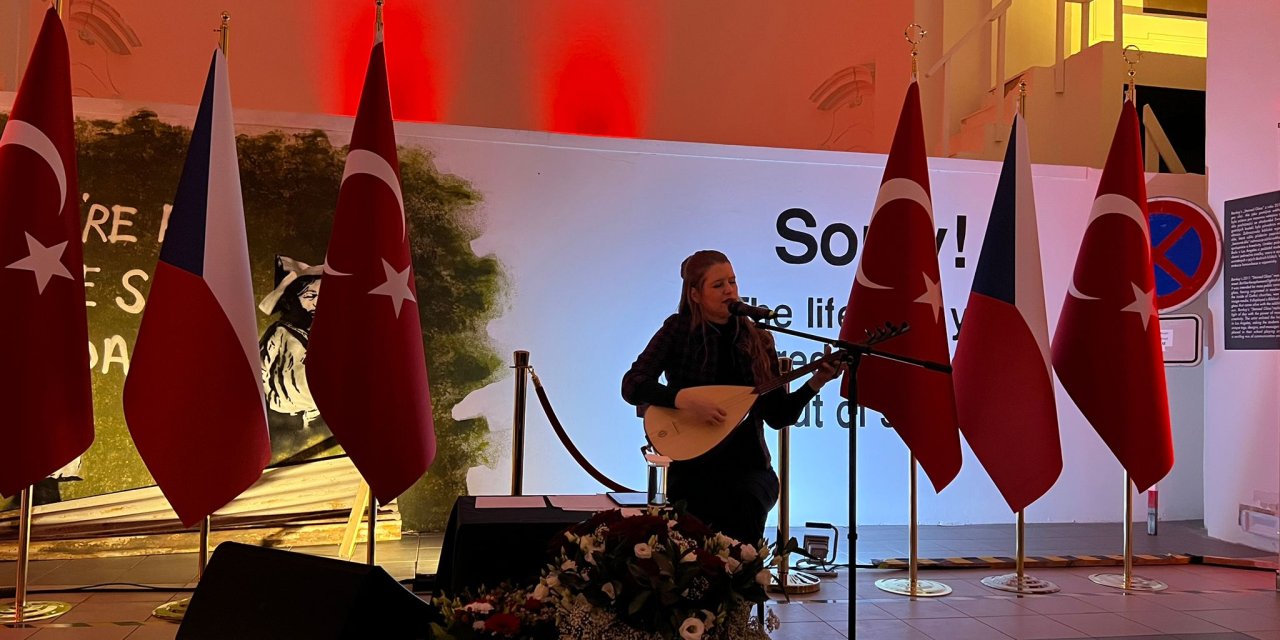 Prag Büyükelçiliği, Aşık Veysel İçin Anma Töreni Düzenledi