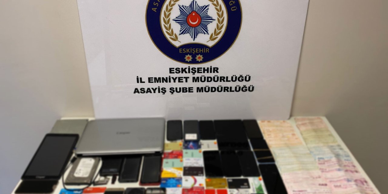 Eskişehir Merkezli 2 Milyon Liralık Dolandırıcılık Operasyonunda 8 Gözaltı