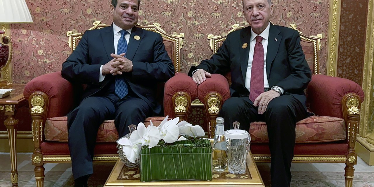Cumhurbaşkanı Erdoğan, Mısır Devlet Başkanı Sisi İle Bir Araya Geldi