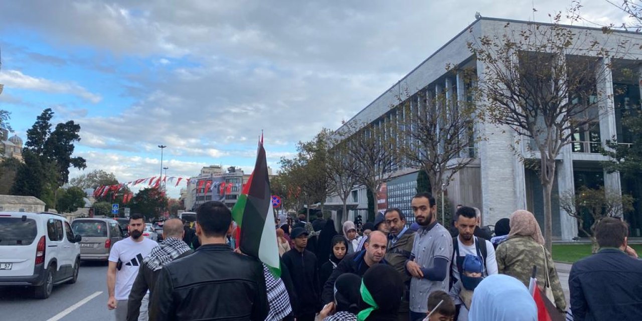Edirnekapı'dan Beyazıt'a Filistin'e Destek Yürüyüşü-1