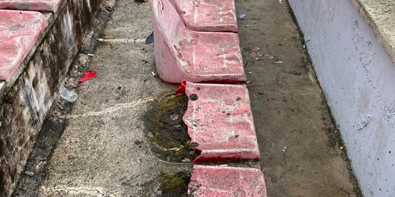 Sakaryasporlu Taraftarlar, Bolu Atatürk Stadyumu'na Zarar Verdi