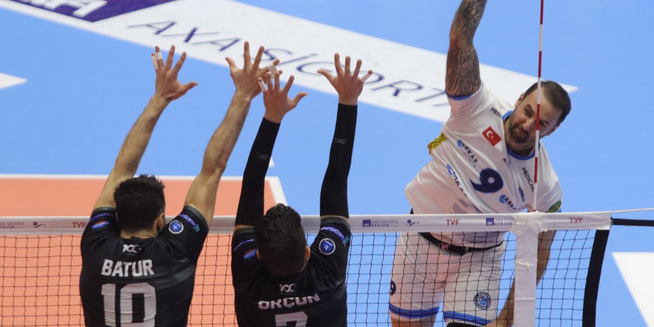 Arkas Spor - Bursa Büyükşehir Belediyespor: 1-3