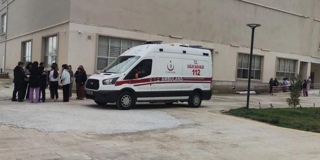 Isparta'da Kyk Yurdundaki 117 Kız Öğrenci, Yemekten Zehirlenme Şüphesiyle Hastaneye Başvurdu
