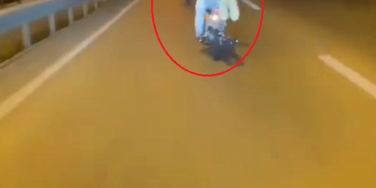 2 Motosikletli Yüzüstü Yatarak Yarıştı