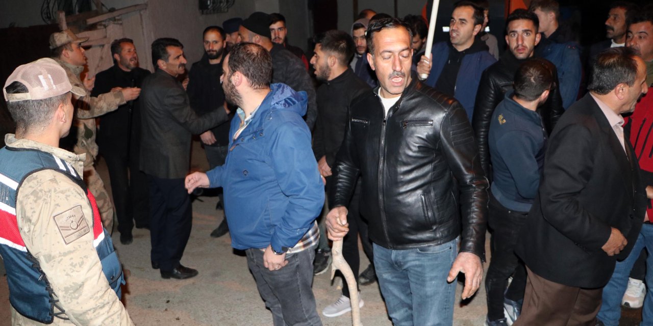 Taciz İddiası Mahalleliyi Sokağa Döktü