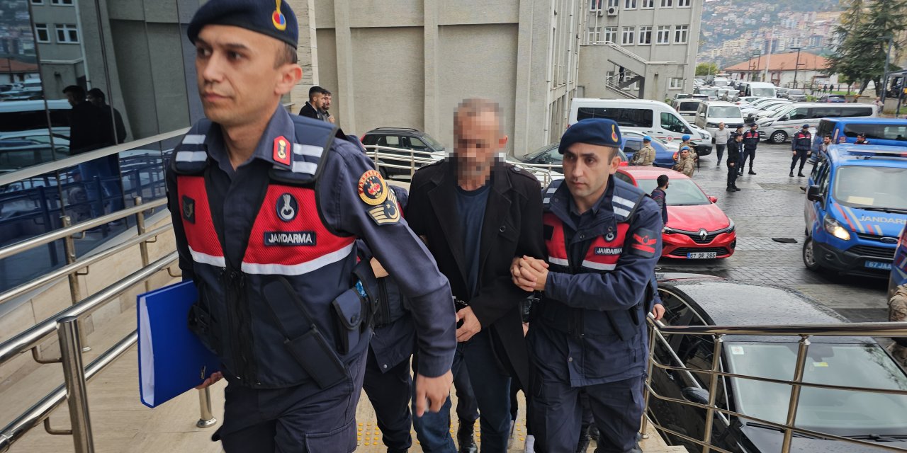 Afgan Madencinin Ölümünde 6 Şüpheli Adliyede