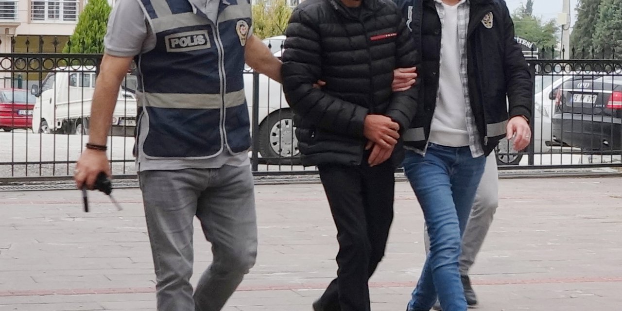 Tabancayla Ateş Ederken, Arkadaşını Yaralayan Damat Adliyede