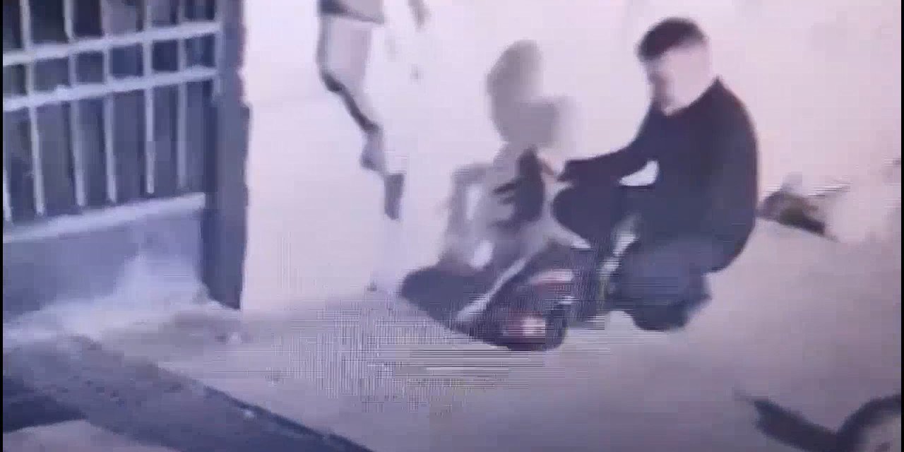 Fatih'te Kediyi Çantasına Koyarak Giden Şüpheli: Tedavi Amacıyla Dükkanıma Götürdüm