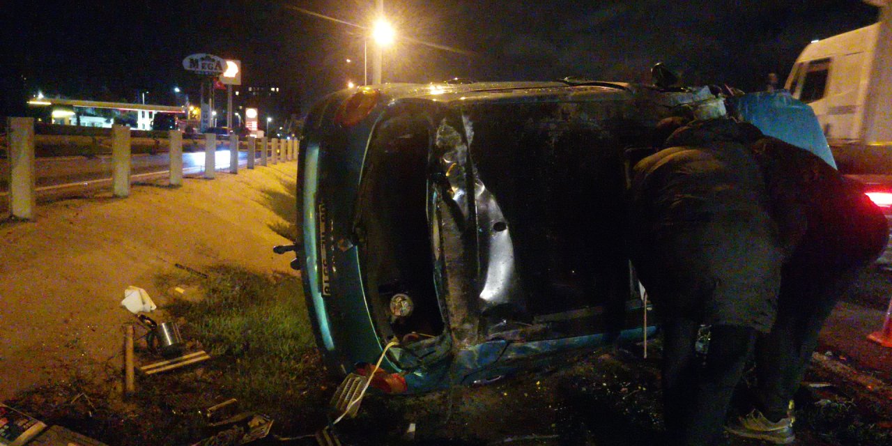 Silivri'de Bariyerlere Çarpan Otomobil Takla Attı