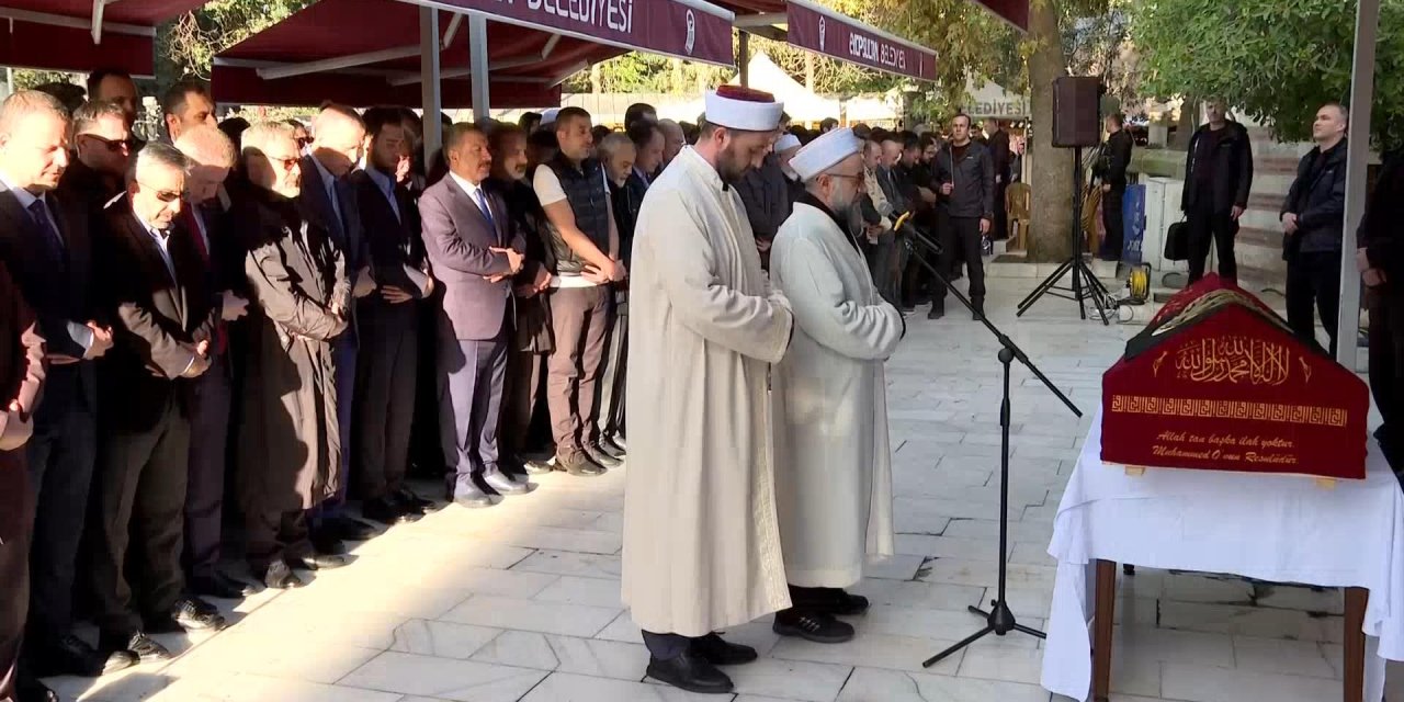 Cumhurbaşkanı Erdoğan, Hacer Coşan'ın Cenaze Törenine Katıldı