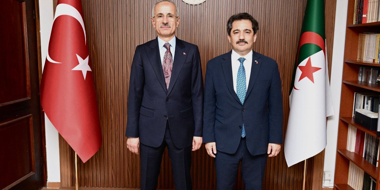 Bakan Uraloğlu, Türkiye’nin Cezayir Büyükelçiliği’ni Ziyaret Etti