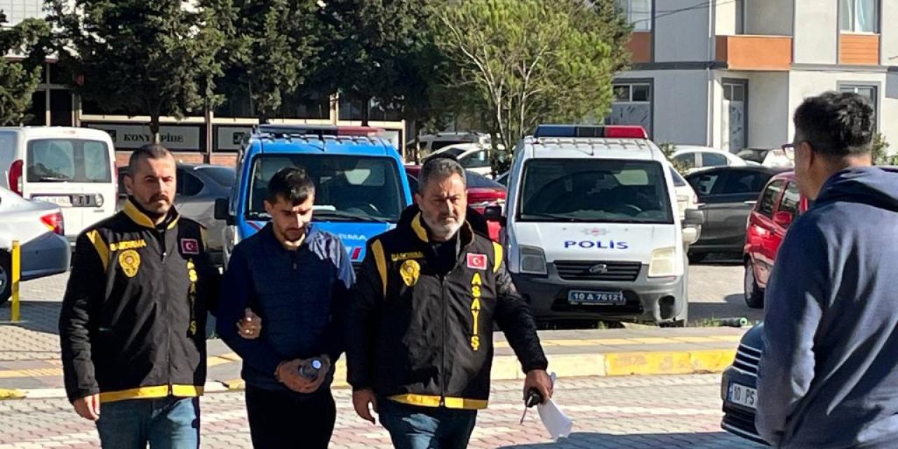 Bandırma’dan Çaldıkları Otomobile Bursa’dan Çaldıkları Plakayı Takan 2 Şüpheli Yakalandı