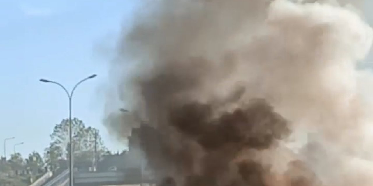 Tem Otoyolu'nda Otomobil Alev Alev Yandı