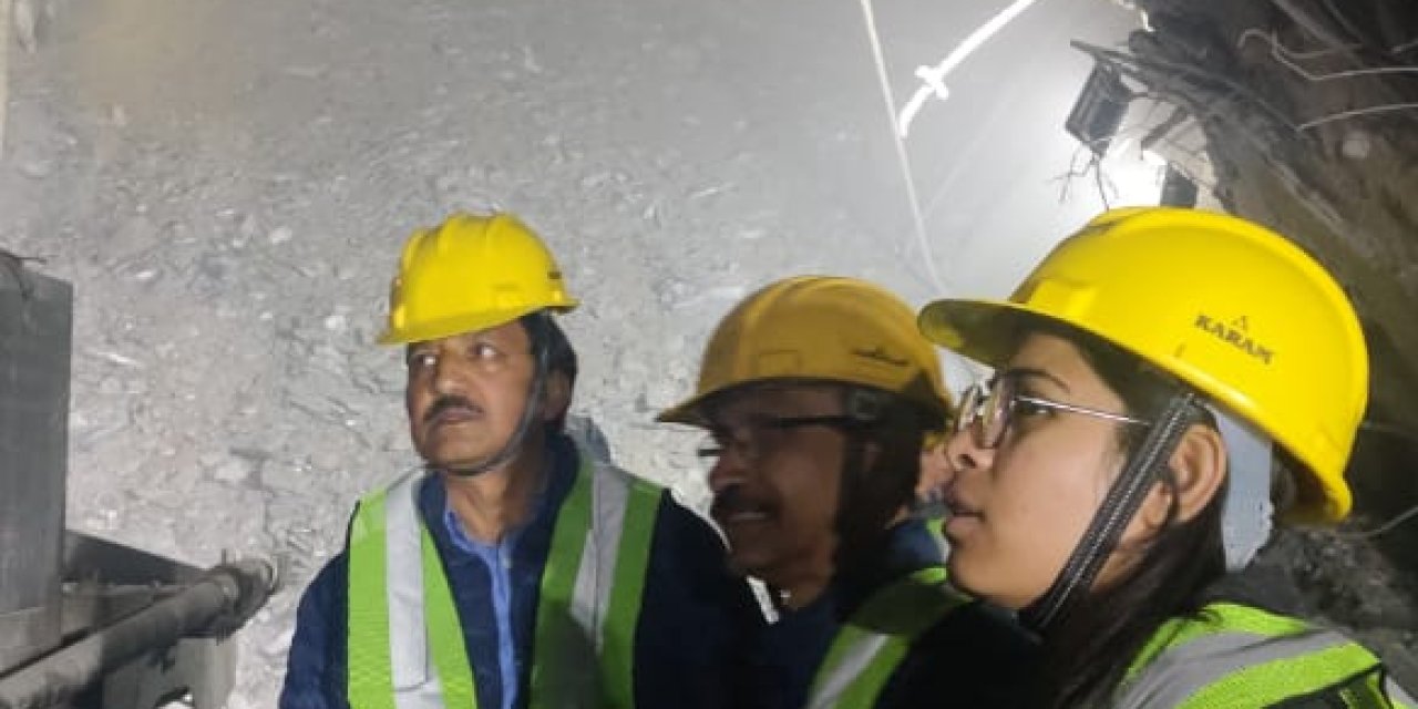 Hindistan’da Tünel Kazasını Araştırmak İçin Komite Kuruldu