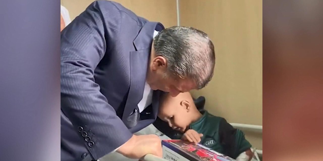 Bakan Koca, Kahire’de Gazzeli Çocukları Ziyaret Etti