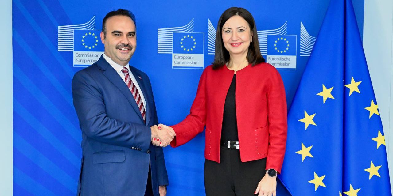 Bakan Kacır’dan Brüksel’de Resmi Temaslar