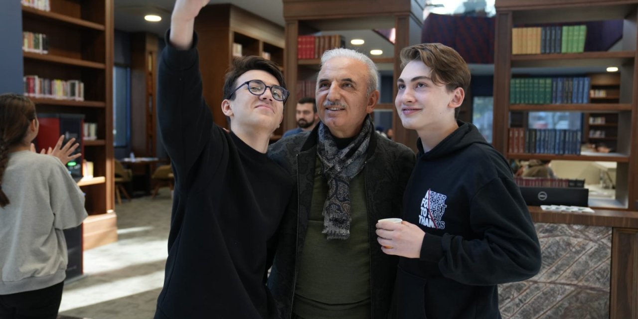 Üniversiteli Gençlere Aylık 750 Lira Destek Verilecek