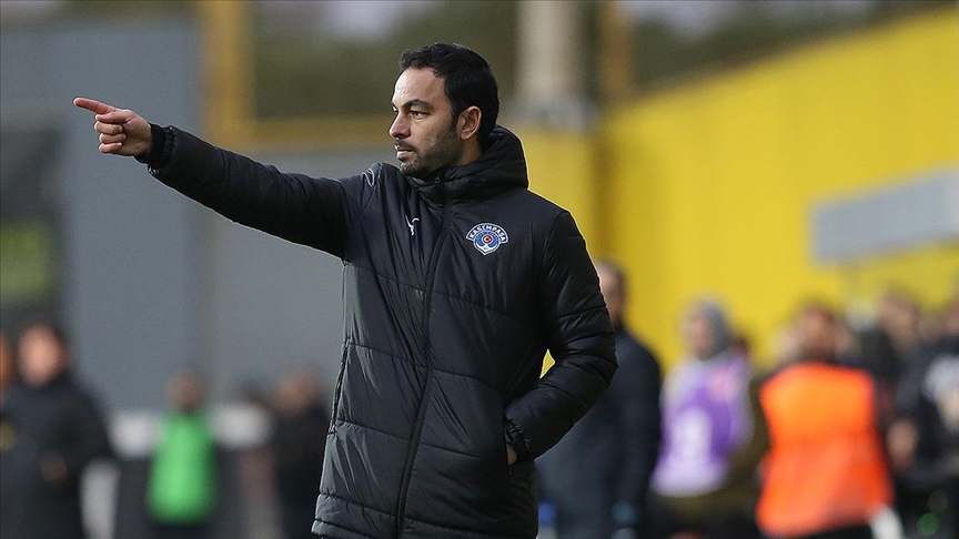 Kasımpaşa'da teknik direktör Selçuk İnan ile yollar ayrıldı