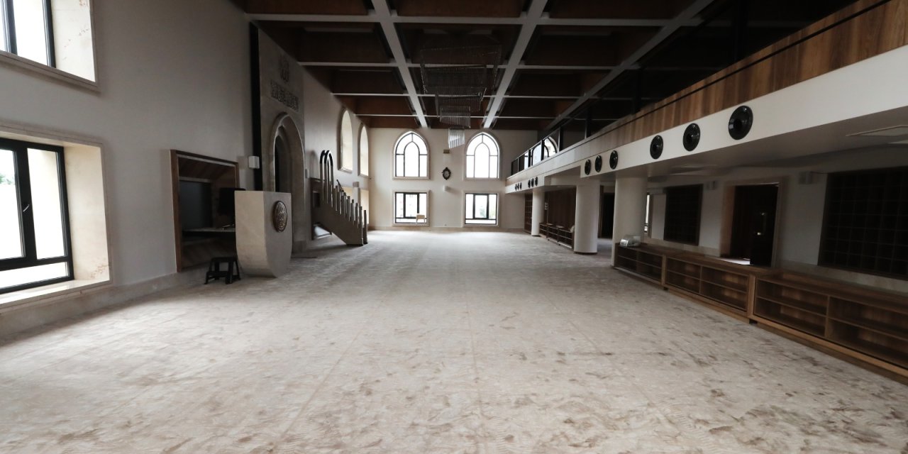 Başakşehir’de Hayır Ortakları Camii Dualarla İbadete Açıldı