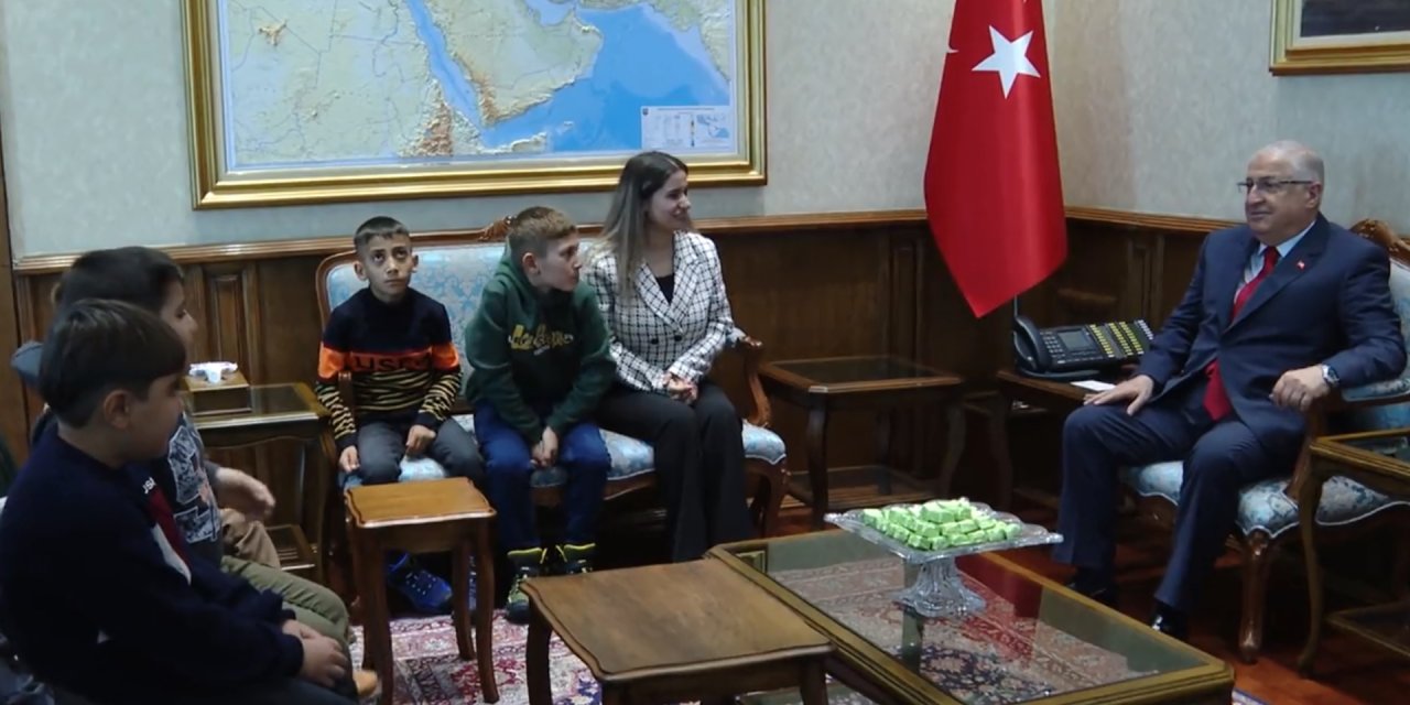 Iğdır'da 'saygı Nöbetçileri'ni Canlandıran Öğrenciler, Anıtkabir'de (2)