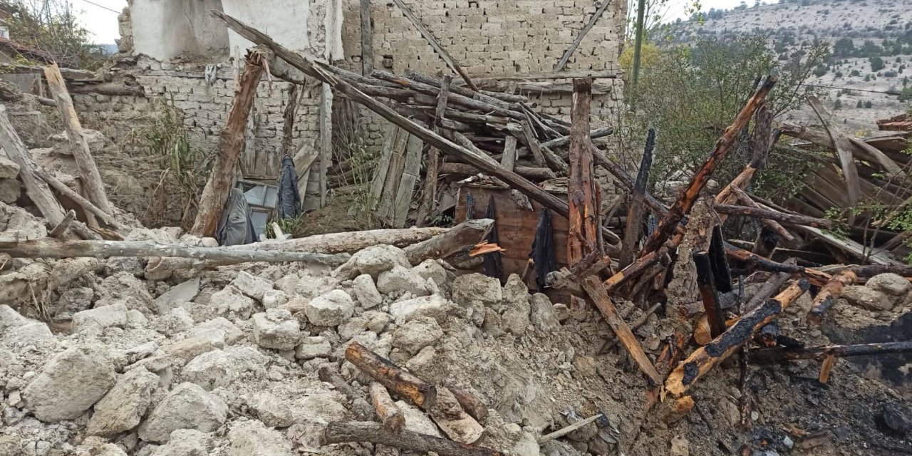 Evinde Çıkan Yangında Öldü