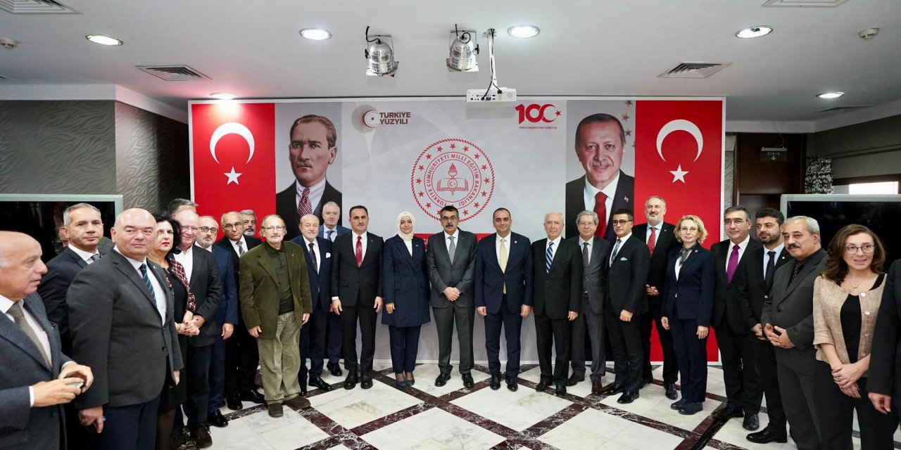 Bakan Tekin, Azınlık Okulları Temsilcileriyle Buluştu