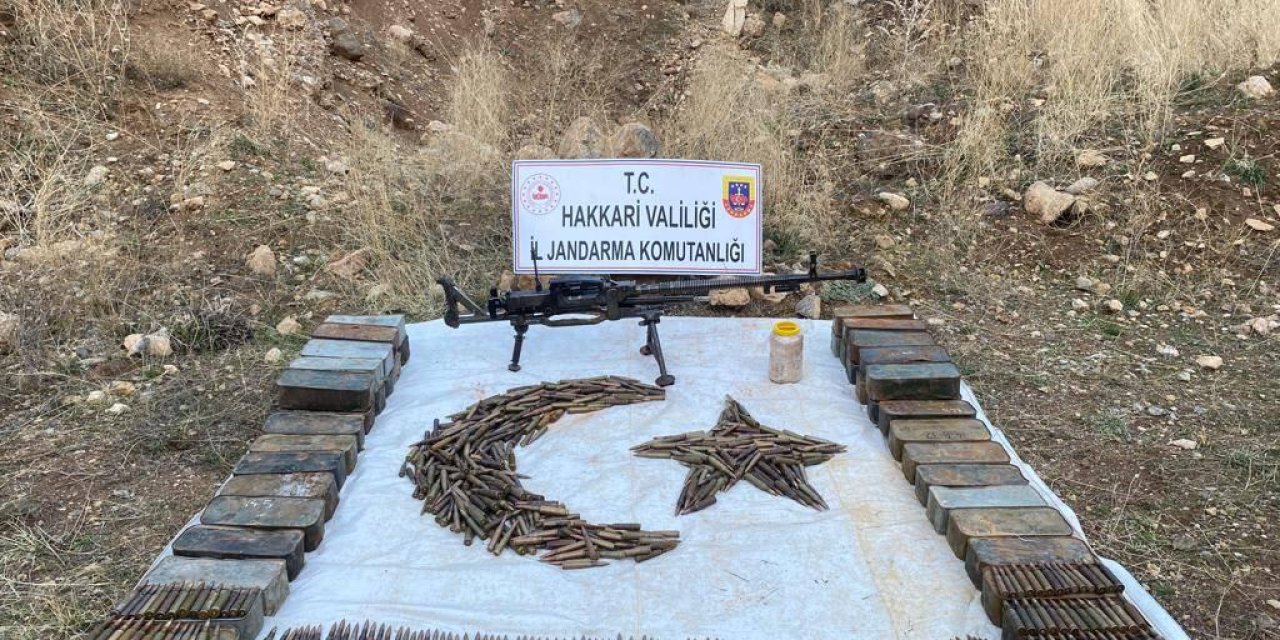 Hakkari'de Pkk'lı Teröristlere Ait Silah Ve Mühimmat Ele Geçirildi