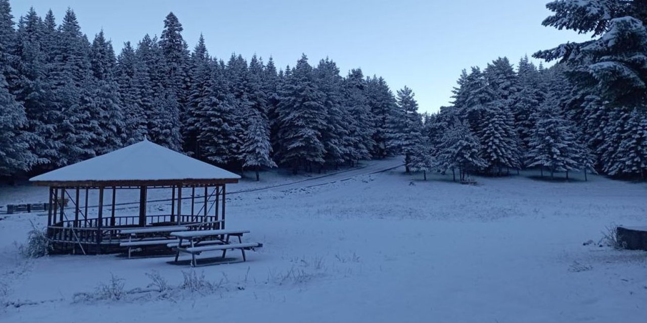 Sivas'ın Yüksek Kesimlerine Kar Yağdı